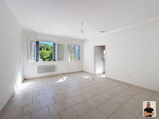  Immeuble à vendre 180 m²