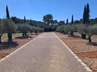  Propri�t�/ch�teau � vendre 8 pi�ces 237 m�