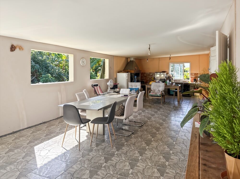 SAINTE-MARIE  TERRAIN D'EXCEPTION DE 1 640 M² À 5 MINUTES DE BEAUSÉJOUR