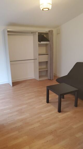  Appartement à louer 1 pièce 22 m²