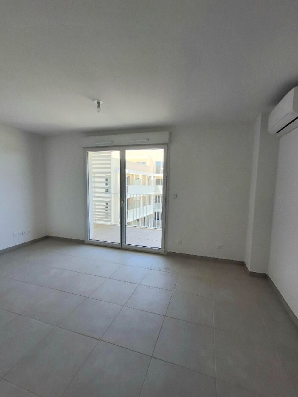 Location Appartement T1 NEUF avec balcon et parking à MONTEUX Monteux