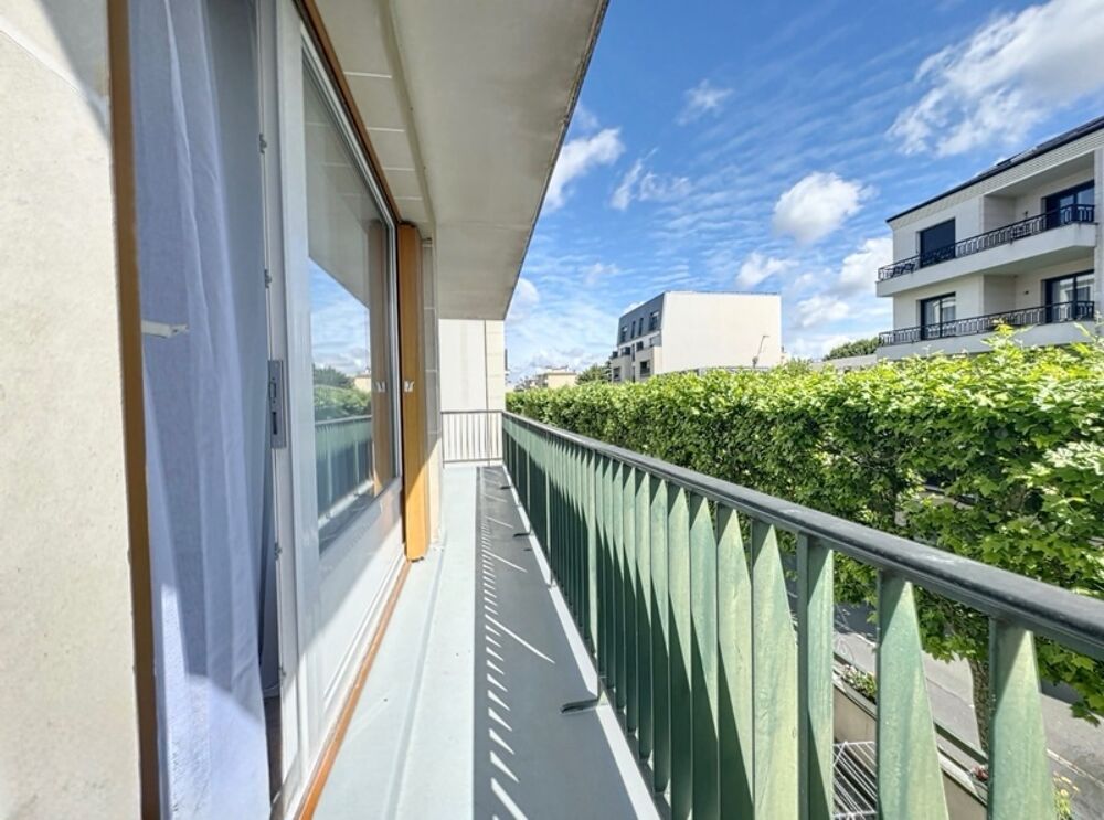 Appartement Coup de Coeur 70 m²  3 pieces  Parking  Cave  3 Balcons  Le Perreux-sur-Marne