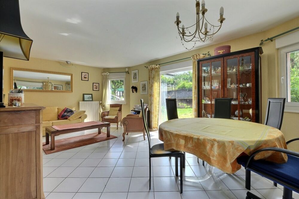 Vente Maison BRUNSTATT-DIDENHEIM : à vendre en VENTE INTERACTIVE : maison  7 pièces  surface totale 185 m2 (68) avec jardin et garage Brunstatt