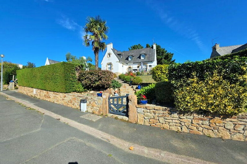 Vente Maison LANNION Maison familiale 6 pièces 148 m2 : sous-sol complet, 4 chambres et jardin de 1 215 m2 proche Côte de Granit Rose Lannion