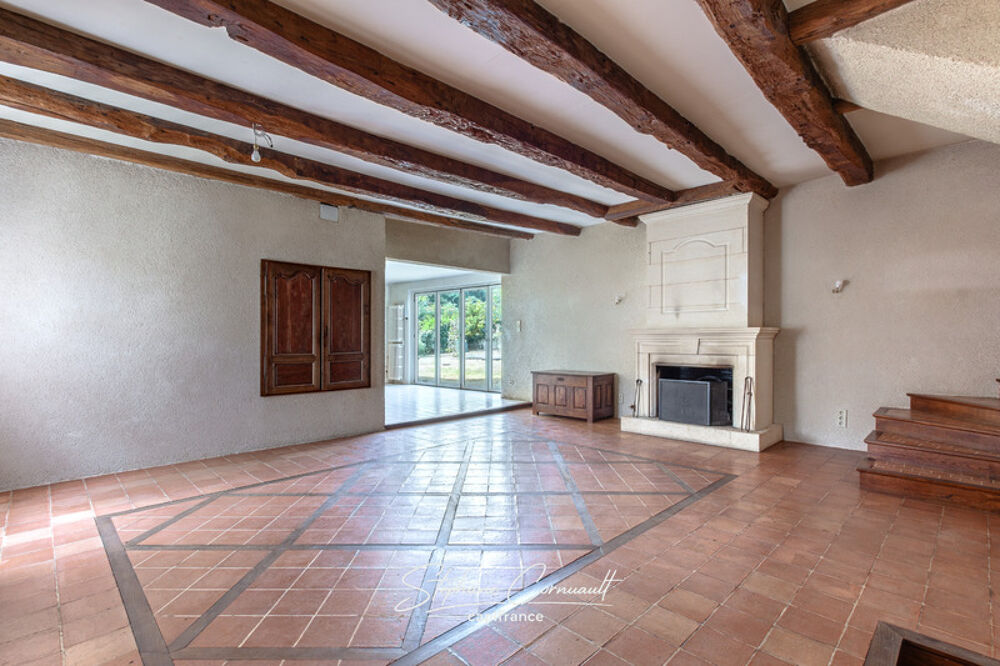 Maison familiale de 190m² avec dépendances au coeur de Neuvic