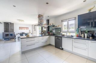 Maison � vendre 10 pi�ces 201 m�