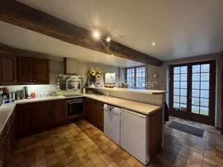  Maison  vendre 7 pices 210 m