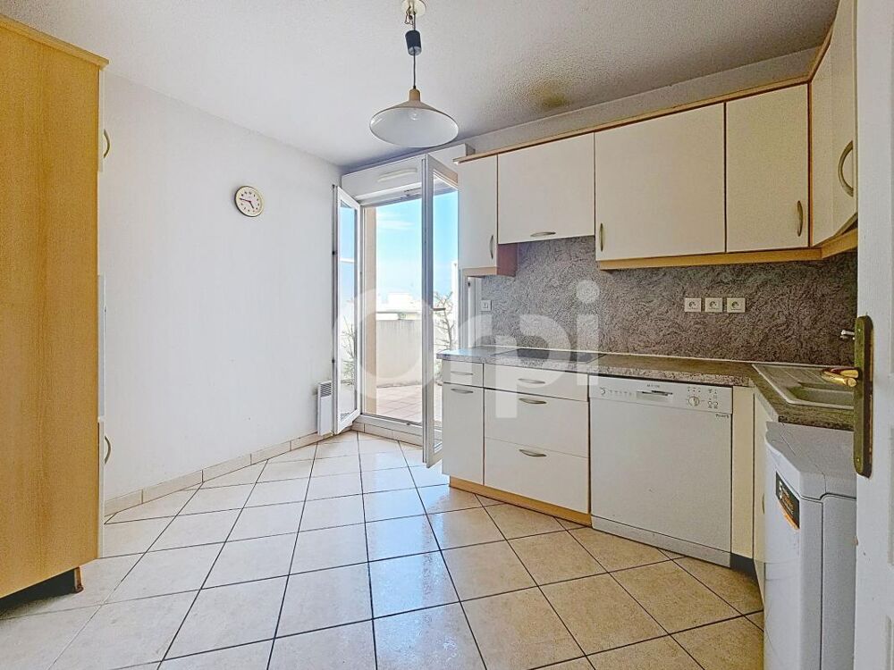 Vente Appartement Unique en Centre-Ville, tout à pied, 93 m² au dernier Étage, Vue Mer et Parking Antibes