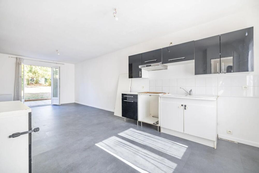 Vente Maison Maison 2 chambres avec Garage et Jardin Echarcon