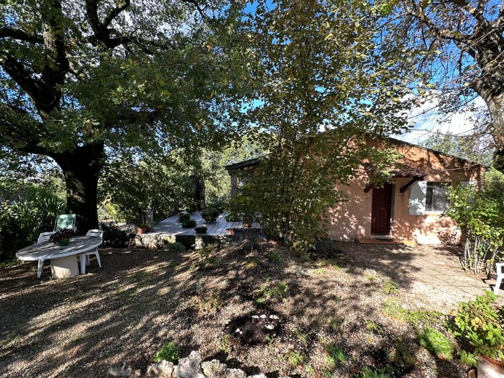 A vendre APT maison de 95 m² Plain pied- Terrain de 6 634,00 m² -