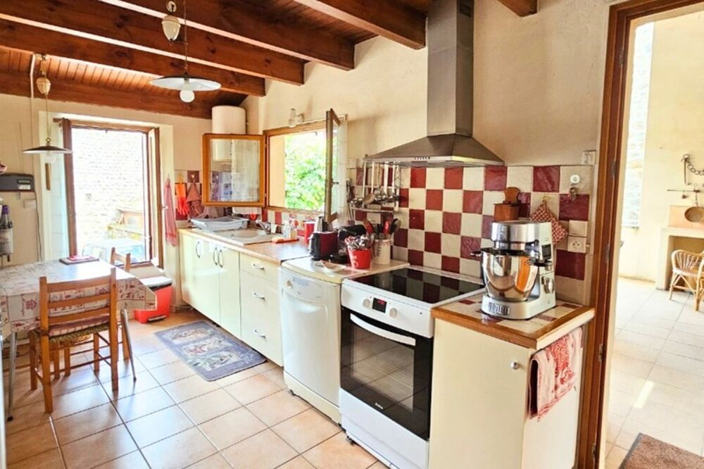 07660 LESPERON - MAISON DE VILLAGE DE 5 PIECES - CALME - GARAGE
