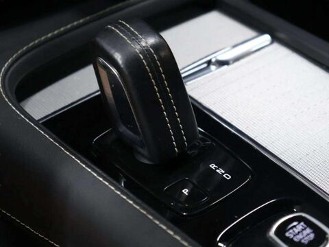XC90 T8 Recharge • AWD R-Design Attache H&K 7 places 2021 occasion 33600 Pessac