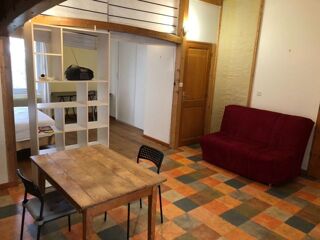  Appartement à louer 1 pièce 50 m²
