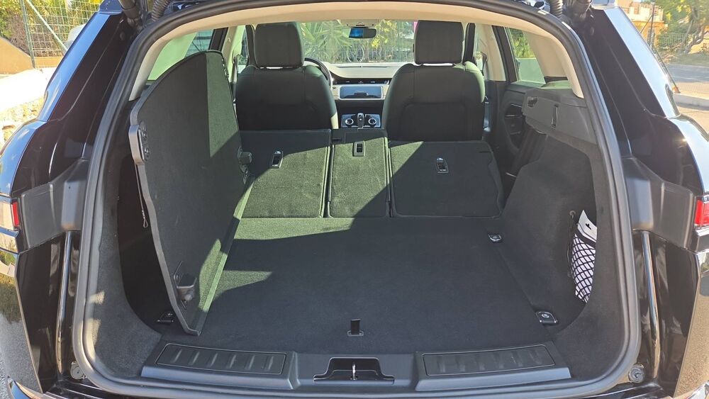 Range Rover Evoque 2.0 D150 BVA9 R-Dynamic SE - Automatique 2019 occasion 83980 Le Lavandou