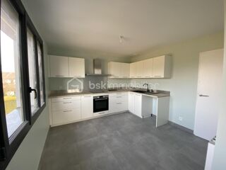  Appartement à louer 4 pièces 101 m²