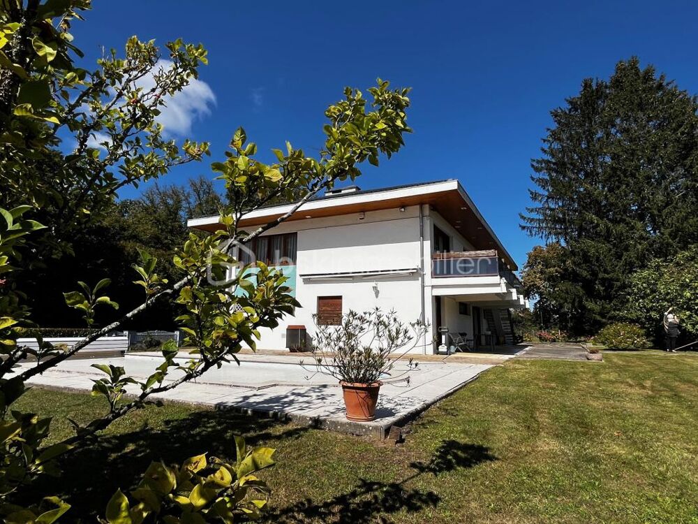 Belle maison d'architecte dans cadre privilégié sur terrain de 2000M2