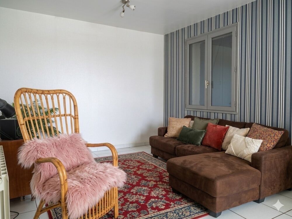 Vente Maison Maison à vendre 7 pièces proche de AIRVAULT (79) Terrain 7 446 m² Airvault