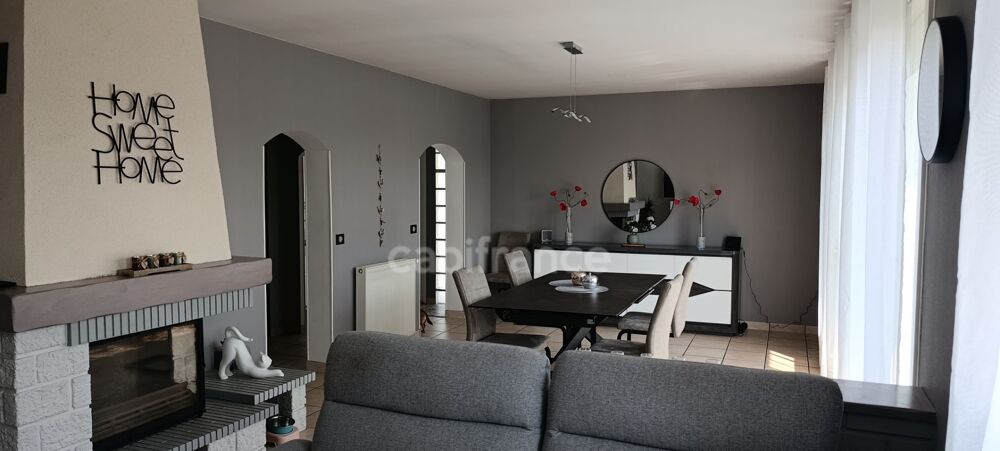 Vente Maison Virginie MASSON vous propose Maison individuelle 6 pièces – 4 chambres + bureau – sous-sol aménagé – terrain clos de 850 m² Brienon sur armancon
