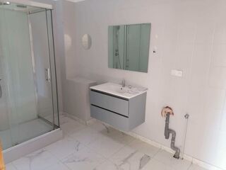  Appartement à louer 4 pièces 120 m²