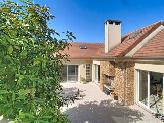 Maison 10 pièces 286 m² · à Marly-la-Ville · 286 m² · 990 000 €