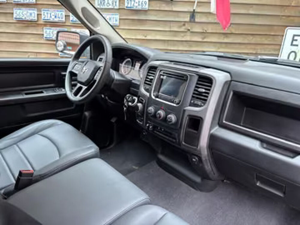 RAM 1500 5.7 V8 HEMI Quad Cab 4x4 – Cuir, GPL, Cam&eacute;ra 2023 occasion 33000 Bordeaux