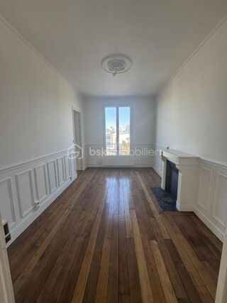 Vente Appartement À VENDRE- Bel appartement T3 de 50M2 Aubervilliers -Charme et luminosité Aubervilliers