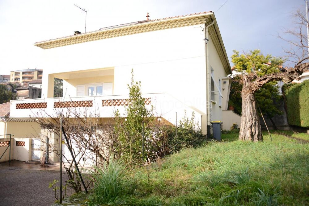 AUBENAS MAISON DES ANNEES 60