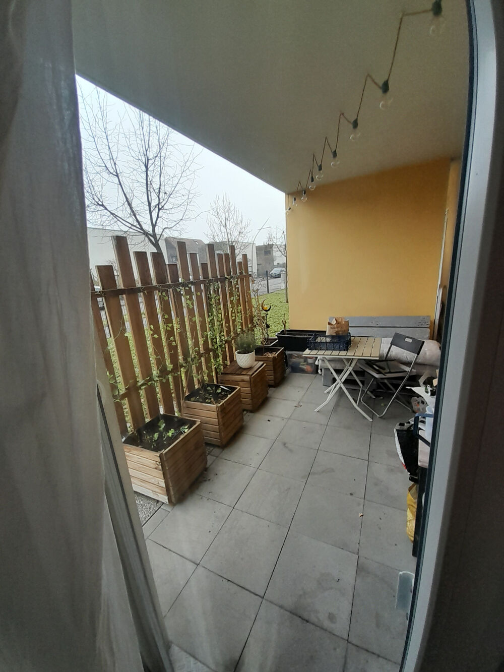 Dans belle résidence appartement 2 pièces