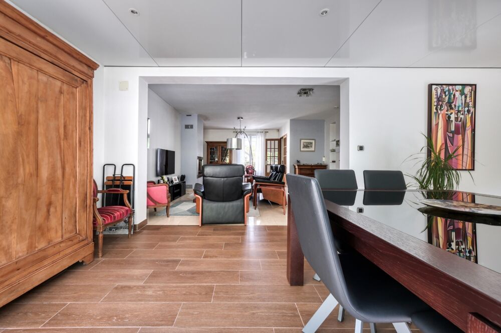Vente Maison Maison à vendre ORSAY (91), beaux volumes, 5 chambres, ouverture sur jardin, terrain 1000 m2 Orsay