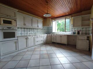  Propriété/château à vendre 15 + pièces 410 m²