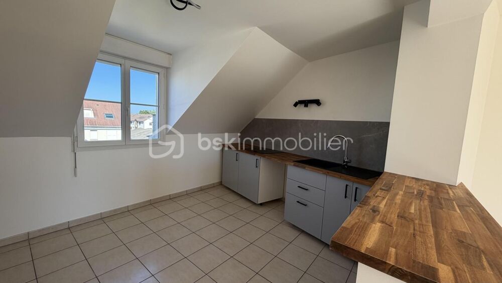 Appartement Dernier Etage avec terrasse en coeur de ville!
