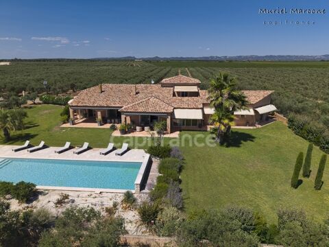   Propri�t� d'exception de 290 m2 au c�ur de la Vall�e des Baux-de-Provence sur 25 hectares 7 pi�ces MOULES (13) Propri�t�/ch�teau - 8 pi�ce(s) - 290 m�