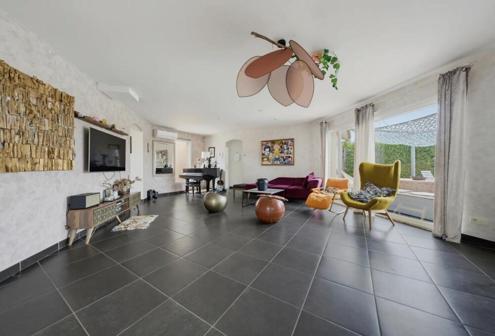 Vente Maison Maison de 4 pièces de 124 m² à Teuillac Teuillac