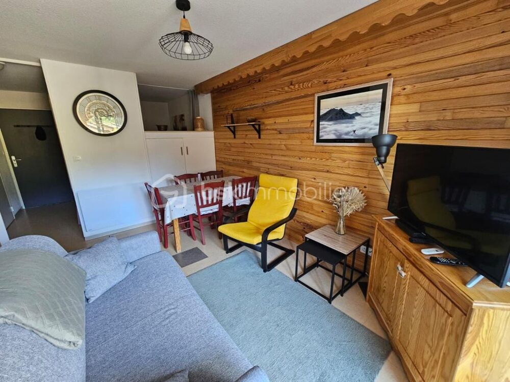 APPARTEMENT AVEC CHAMBRE & COIN MONTAGNE  BALCON  VUE MONTAGNES  PISCINE