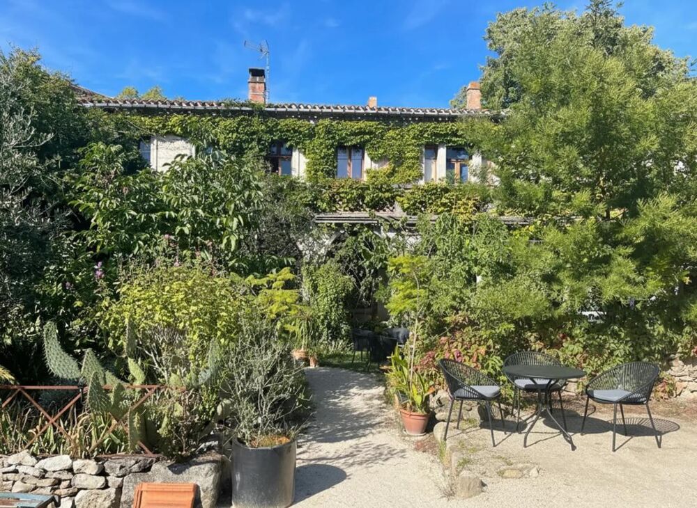 � vendre  Propri�t�/ch�teau Montolieu (11170)