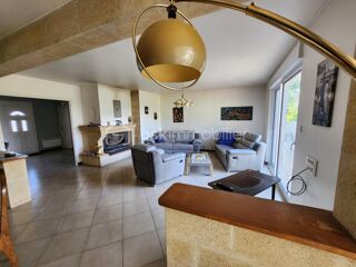  Maison � vendre 6 pi�ces 233 m�