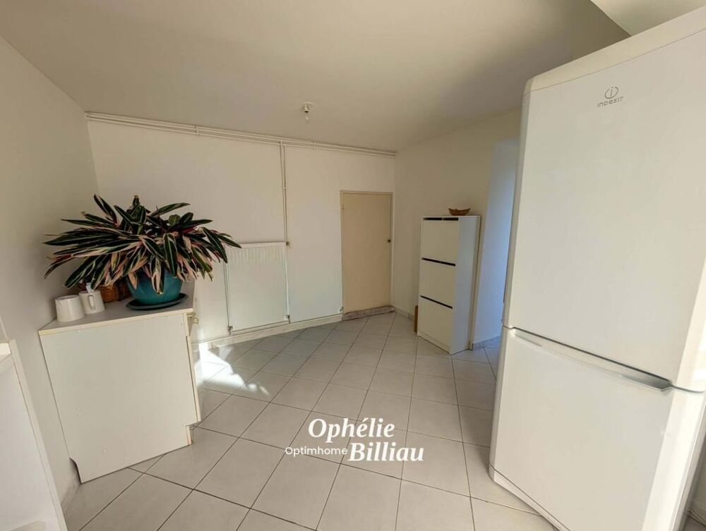 Vente Maison **Maison 81 m² avec jardinet, box et parking – Isbergues** Isbergues