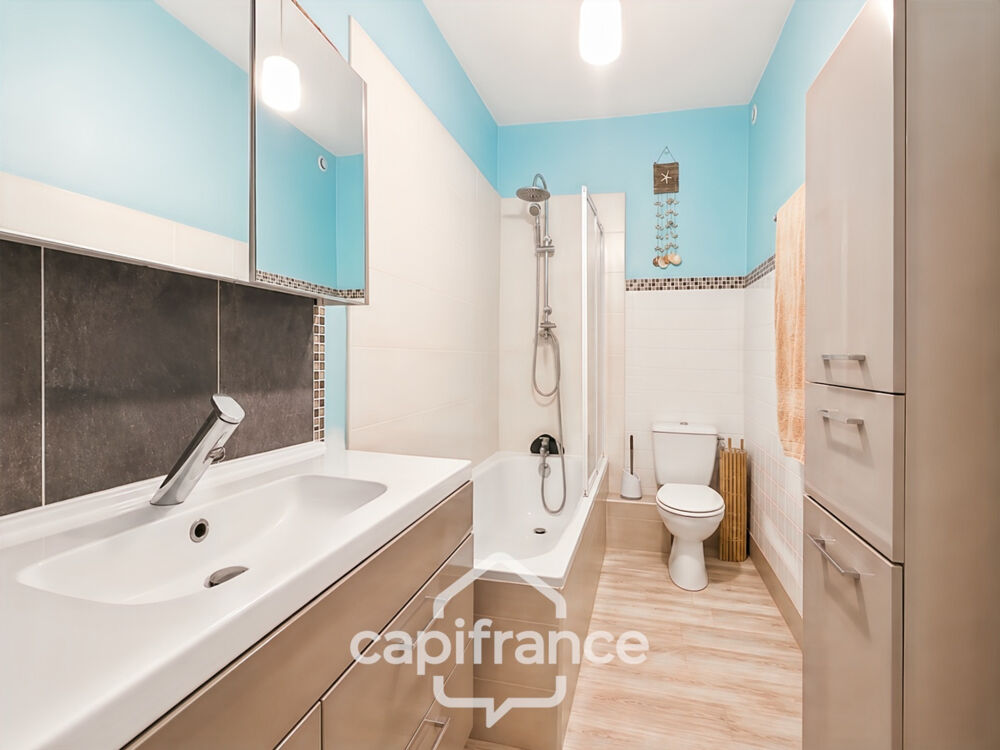 Vente Maison LE MONTET / 03 - Maison de village - 110 m² avec jardin Le montet