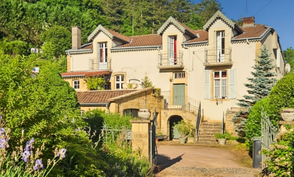 Maison de caractère familiale  198 m²  activité de gîte possible à Viviers sur Chiers