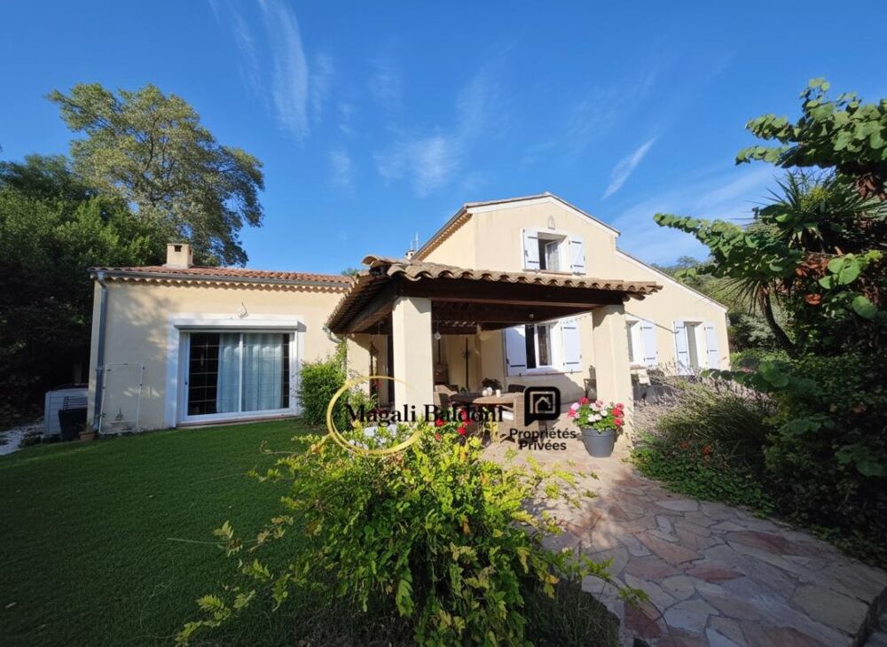 Villa Bagnols En Foret- 5 pièces- Appartement T2 indépendant- PISCINE