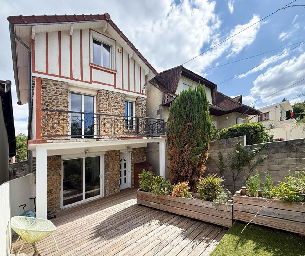 Maison familiale de charme entièrement rénovée de 80 m² - 4 pièces, jardin, 3 terrasses et dépendance aménageable