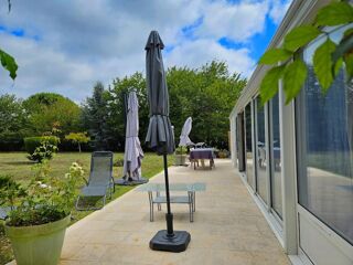  Maison  vendre 8 pices 350 m