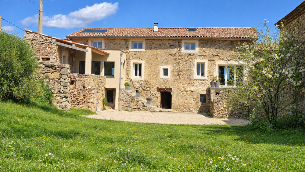 Vente Maison Propriété d'Exception Rénovée – 7 hectares - Étang privée - vue panoramique - Piscine - Source Tournon sur rhone