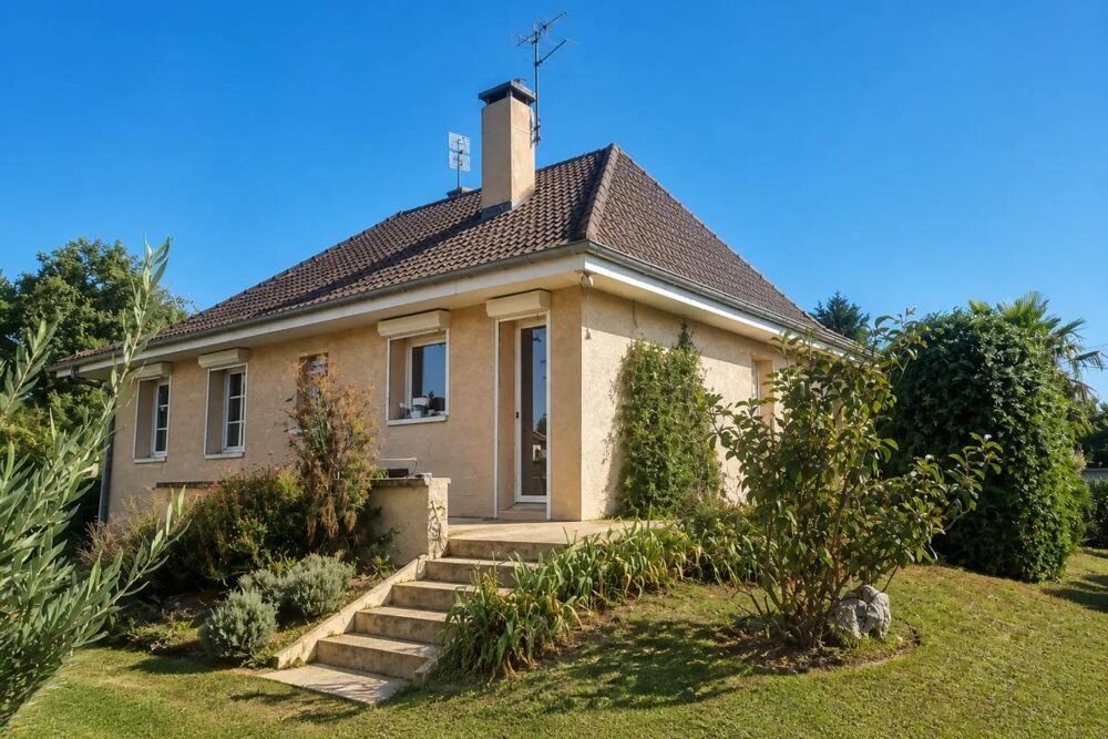 Vente Maison Maison de 6 pièces de 145 m² et d'un sous sol de 105m2 aux Echets (Miribel) Miribel