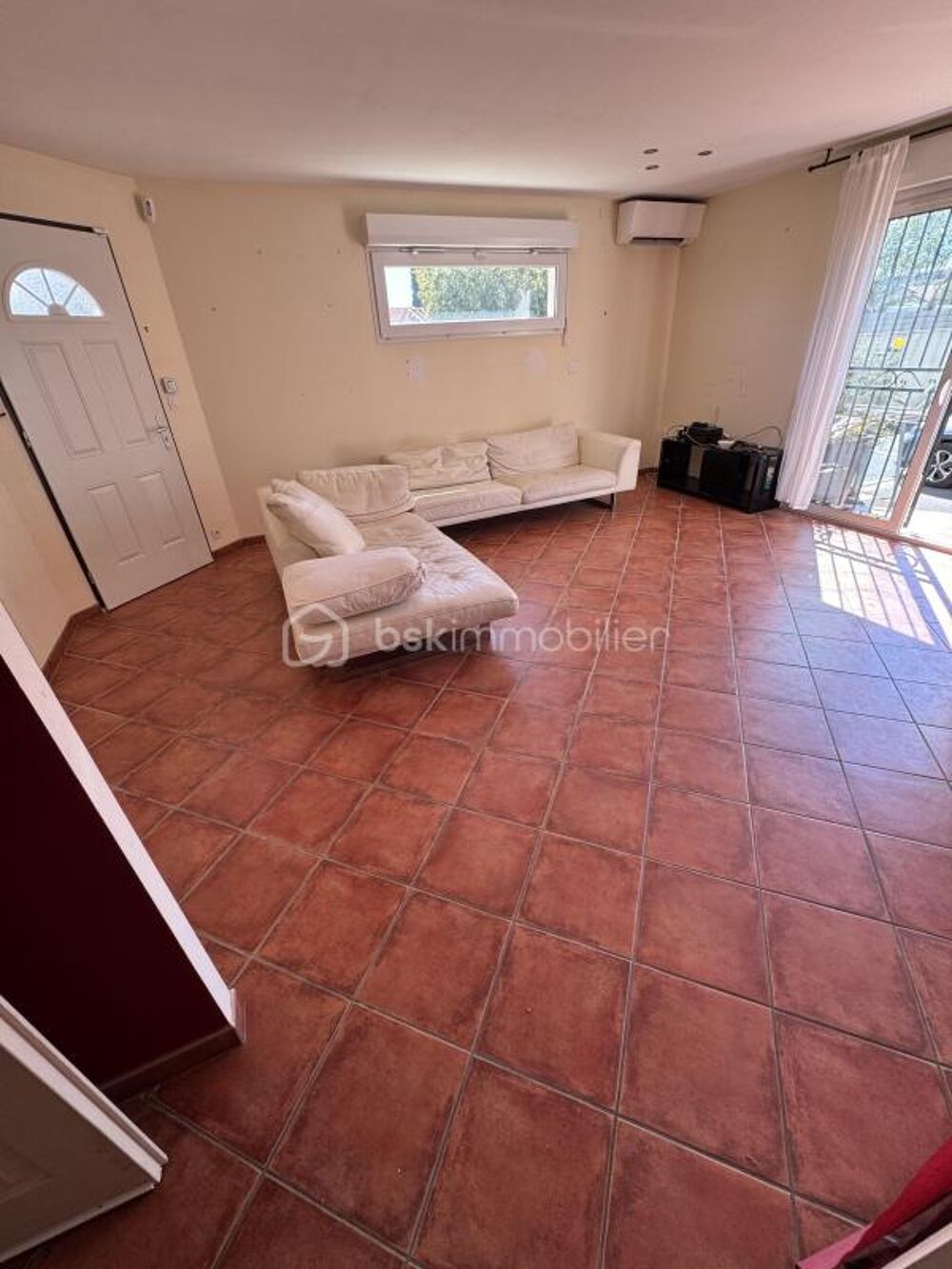 34420 VILLENEUVE LES BEZIERS - VILLA 86m2 - 3 CHAMBRES - PHOTOVOLTAÏQUES - 2 STATIONNEMENTS - JARDIN - TERRASSE -