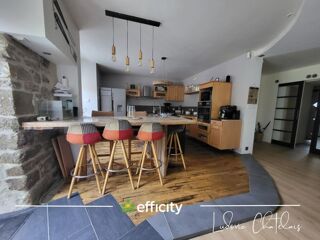  Propriété/château à vendre 6 pièces 209 m²