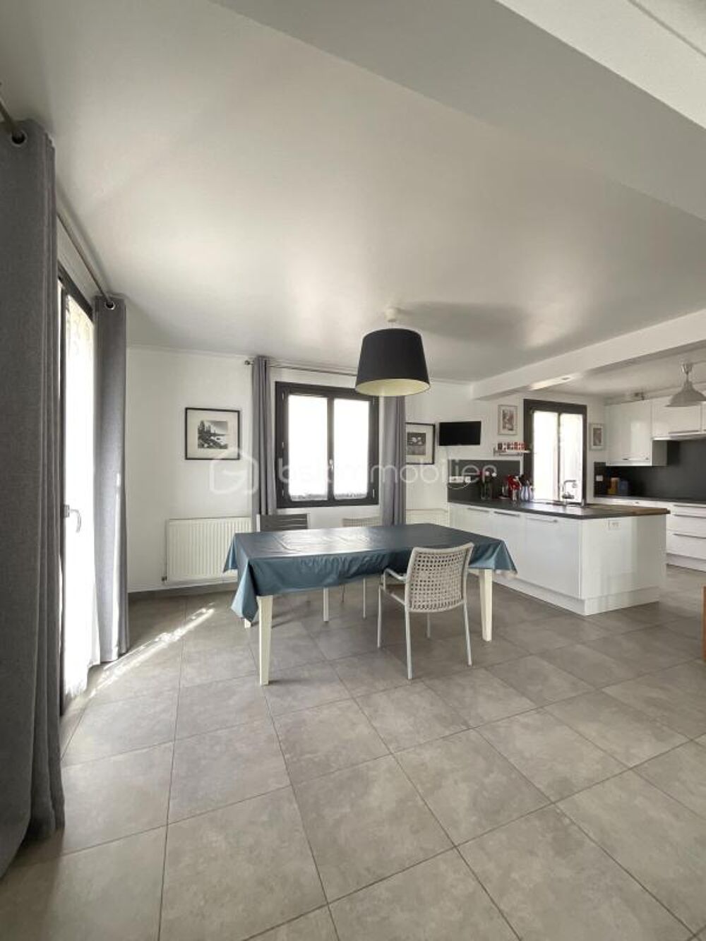 BELLE MAISON FAMILIALE 6 PIÈCES / 5 CHAMBRES  124 m²  TERRAIN SANS VIS-À-VIS