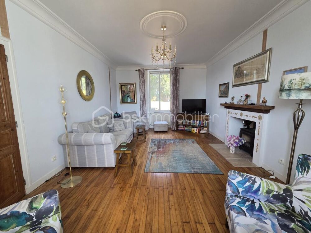 Vente Propriété/Château COUP DE CŒUR – CHARME, ELEGANCE ET POTENTIEL, BELLE MAISON RÉNOVÉE AVEC STUDIO, PISCINE CHAUFFÉE ET 1 940 M² DE TERRAIN Lorigne
