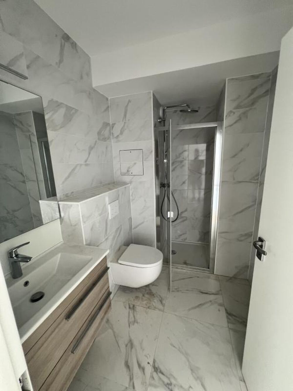 Vente Appartement **NEUF LIVRE T5 Dernier Étage TERRASSE avec PARKINGS à 400m M8** Maisons alfort