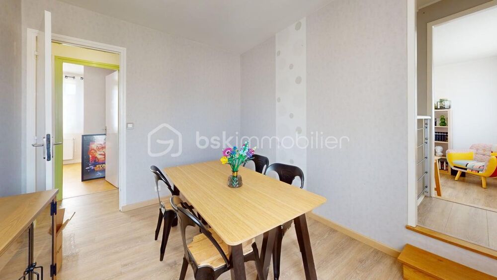 Vente Maison Maison Cocooning fonctionnelle de 76m2 avec grand garage et jardin clos Saint germain du puy